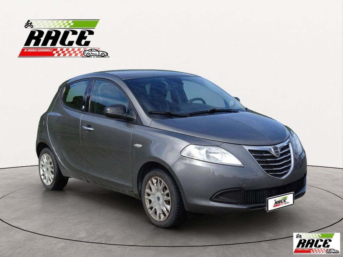 Lancia Ypsilon 1.2 69 CV 5 porte GPL Ecochic Gold (8)