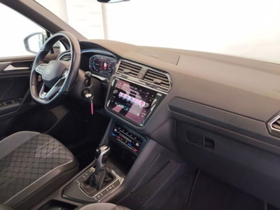 Volkswagen Tiguan 2.0 TDI 150 CV SCR DSG 4MOTION R-Line (9)