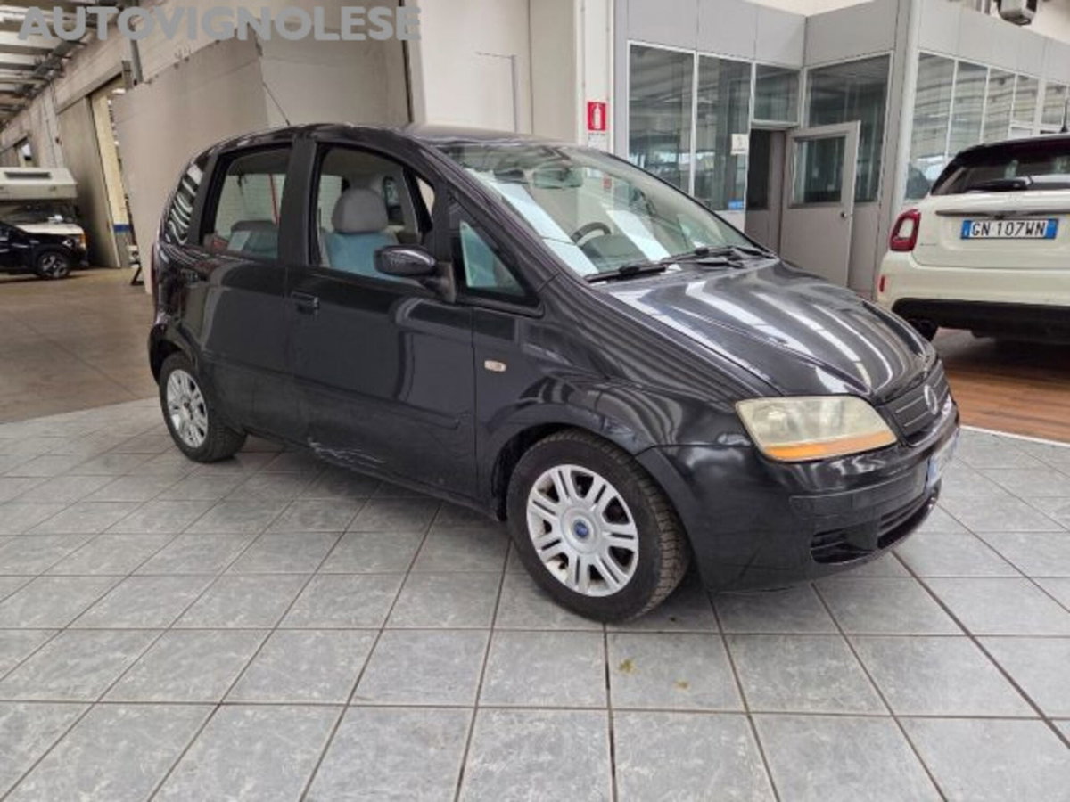 Fiat Idea 1.3 Multijet 16V Emotion (12)