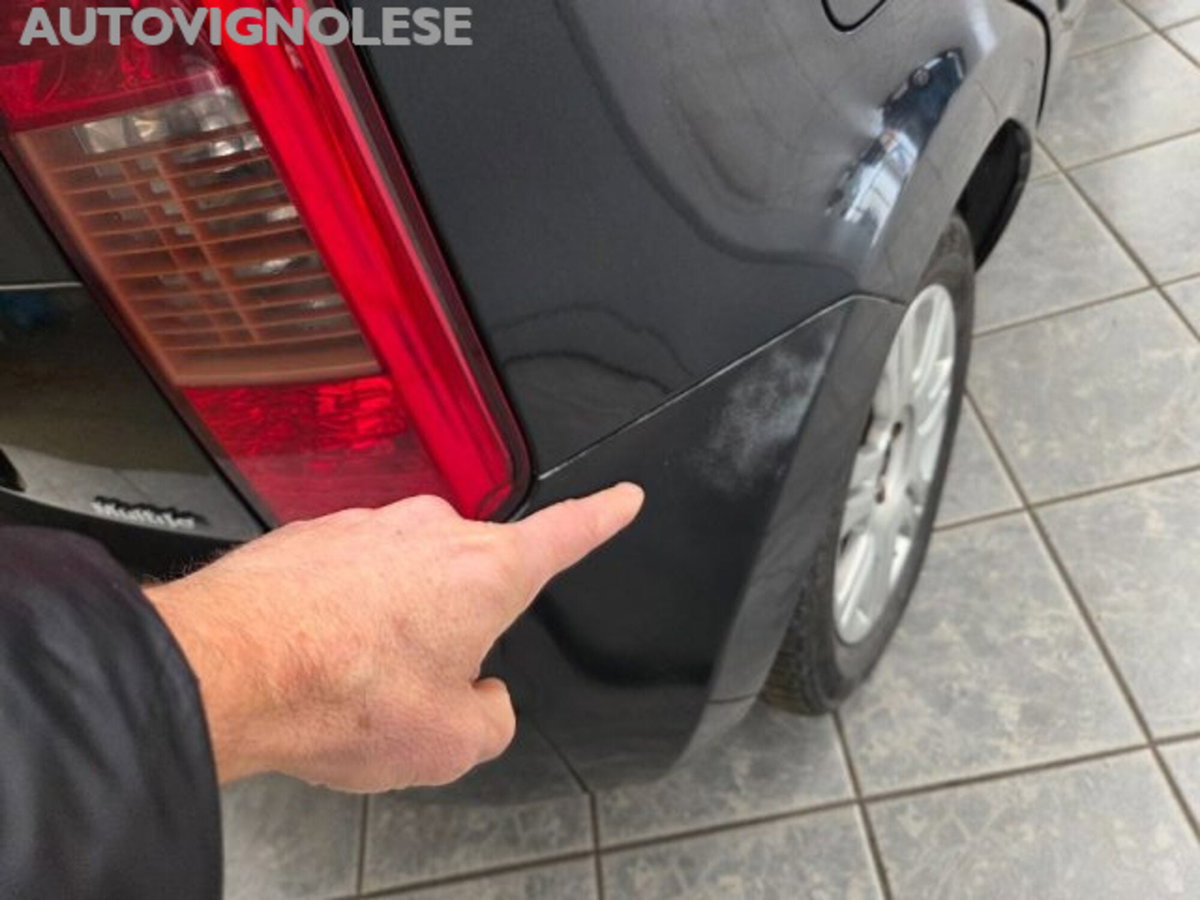 Fiat Idea 1.3 Multijet 16V Emotion (13)