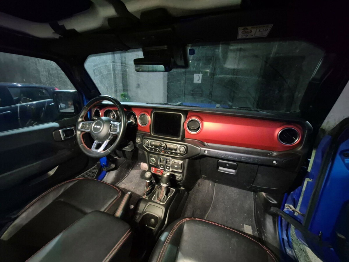 Jeep Wrangler 2.0 Turbo Rubicon (12)