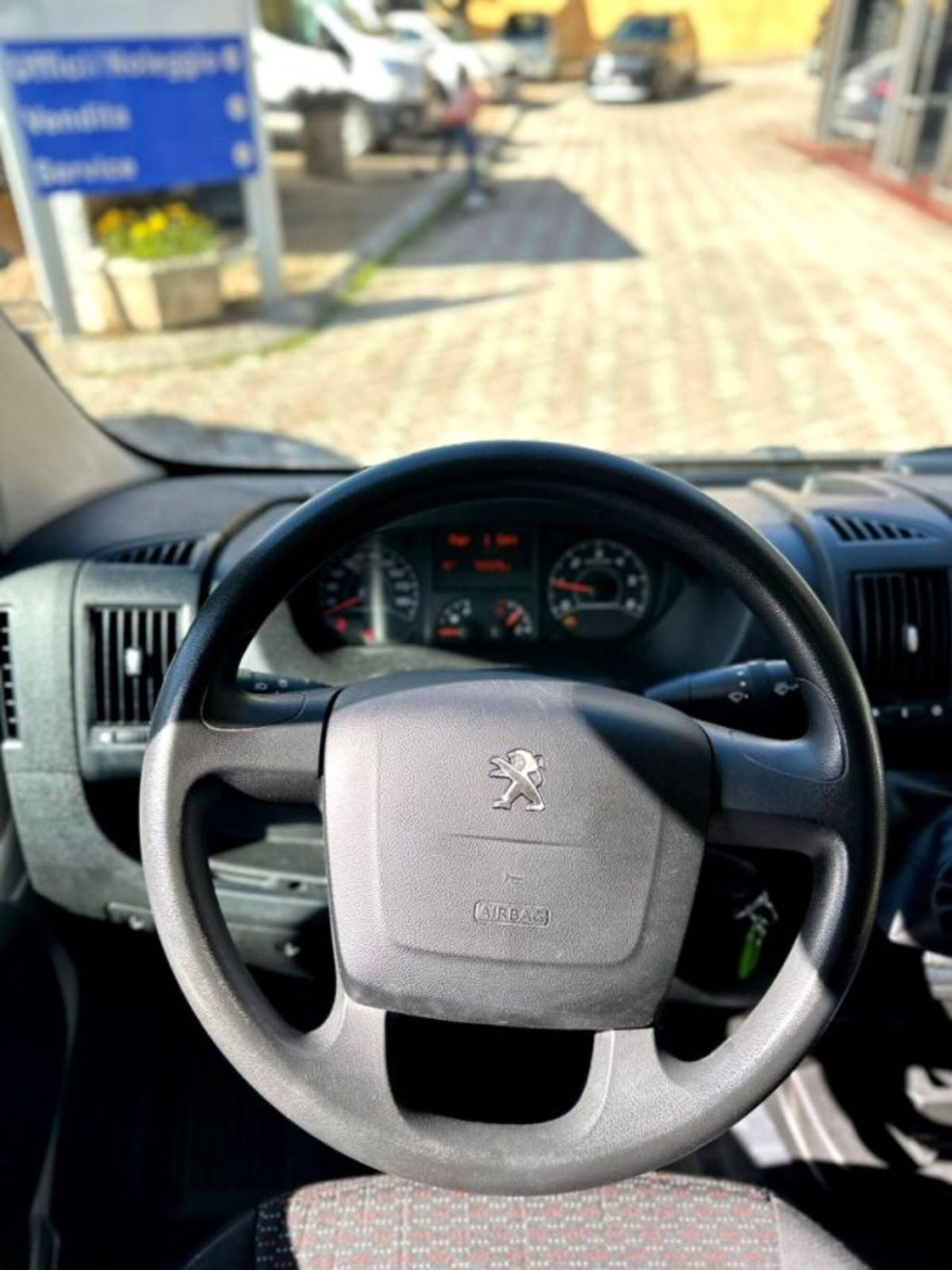 Peugeot Boxer Furgone 330 2.0 BlueHDi 130CV PM-TM Furgone (10)