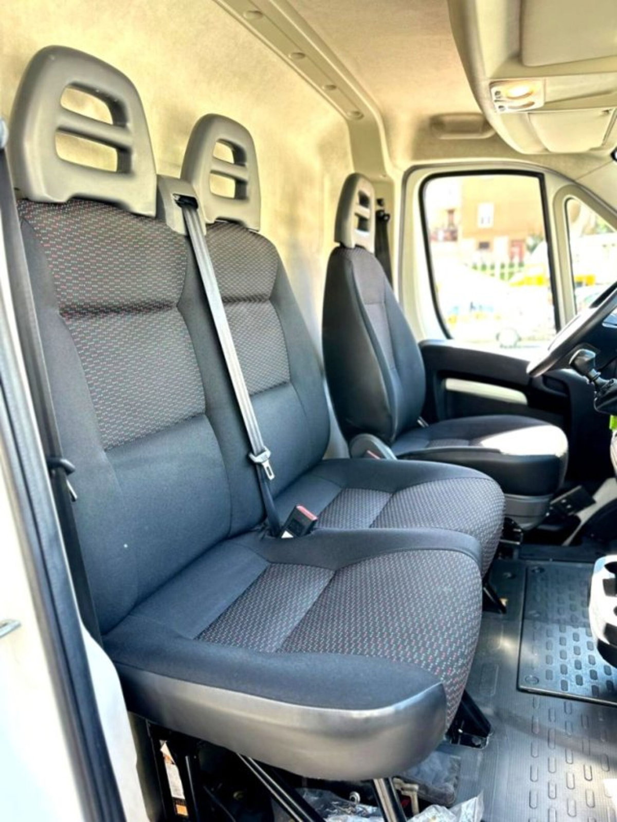 Peugeot Boxer Furgone 330 2.0 BlueHDi 130CV PM-TM Furgone (8)