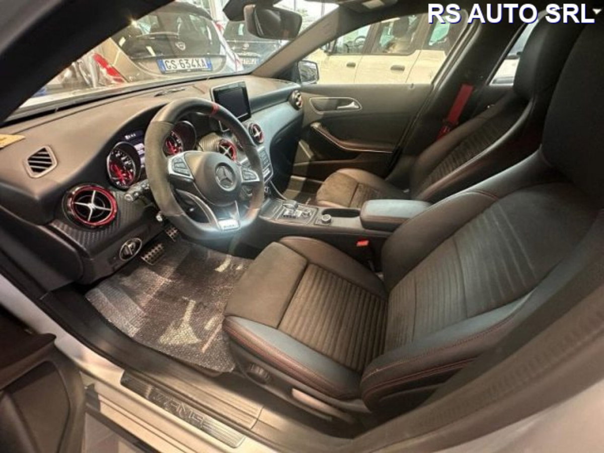 Mercedes-Benz Classe A 45 AMG 4Matic Automatic (10)