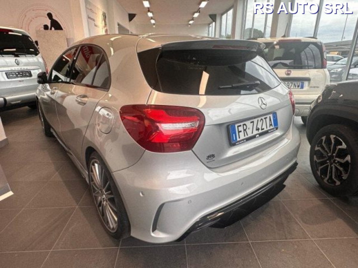 Mercedes-Benz Classe A 45 AMG 4Matic Automatic (13)