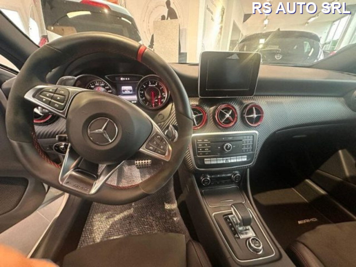 Mercedes-Benz Classe A 45 AMG 4Matic Automatic (17)