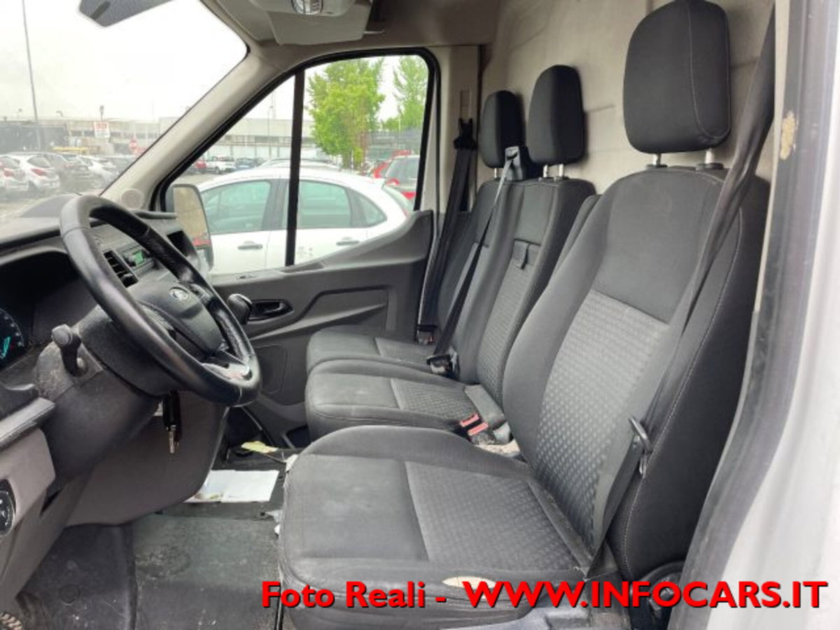 Ford Transit Furgone 350 2.0TDCi EcoBlue MHEV 130CV PM-TM Furgone Titan. (5)