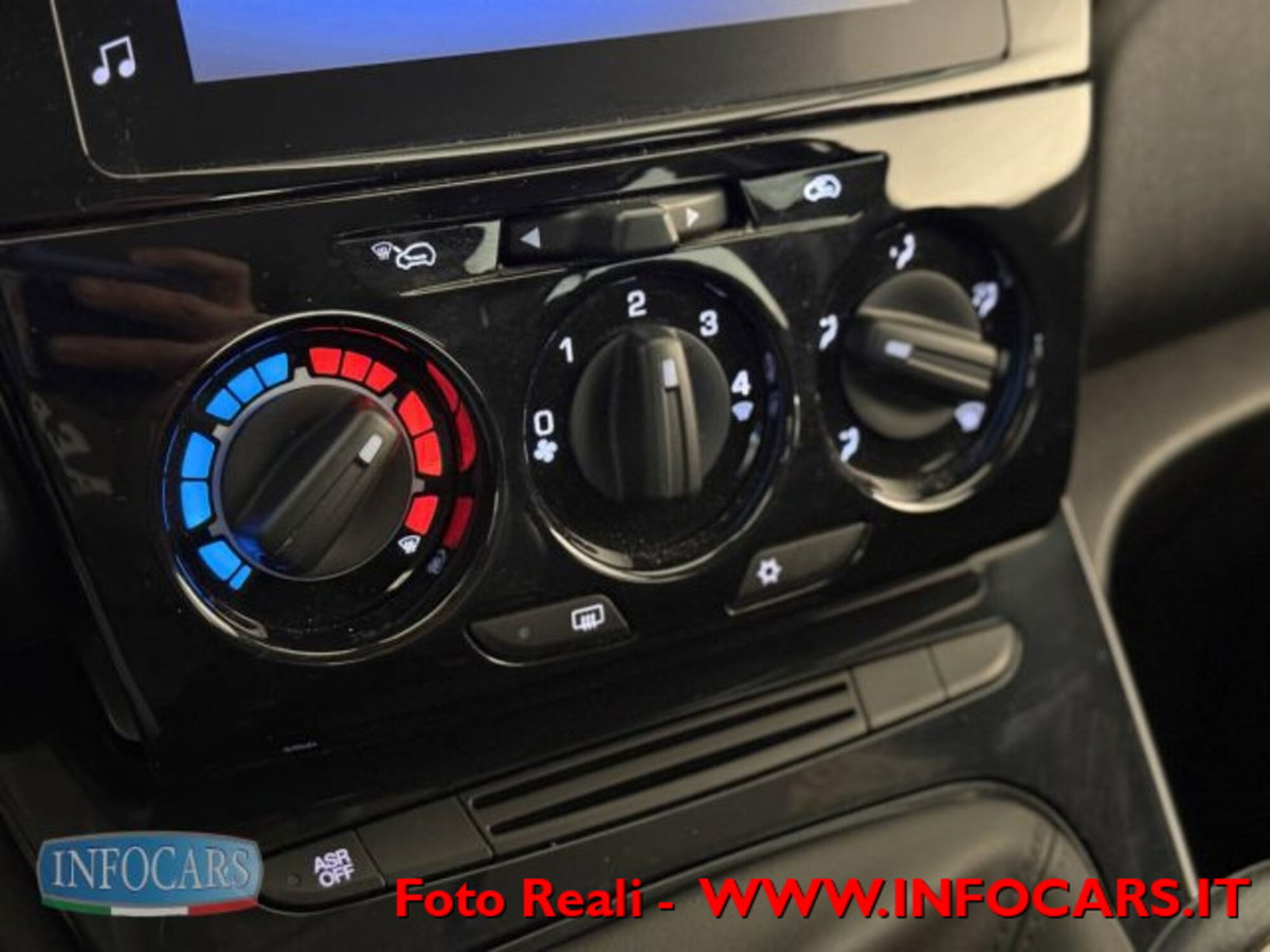 Lancia Ypsilon 1.0 FireFly 5 porte S&S Hybrid Ecochic Gold (15)