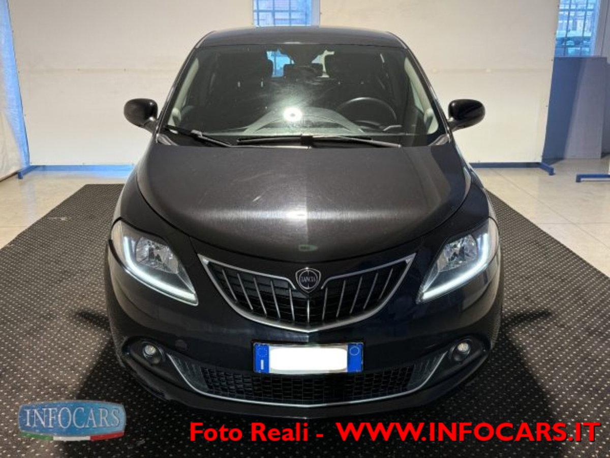 Lancia Ypsilon 1.0 FireFly 5 porte S&S Hybrid Ecochic Gold (17)