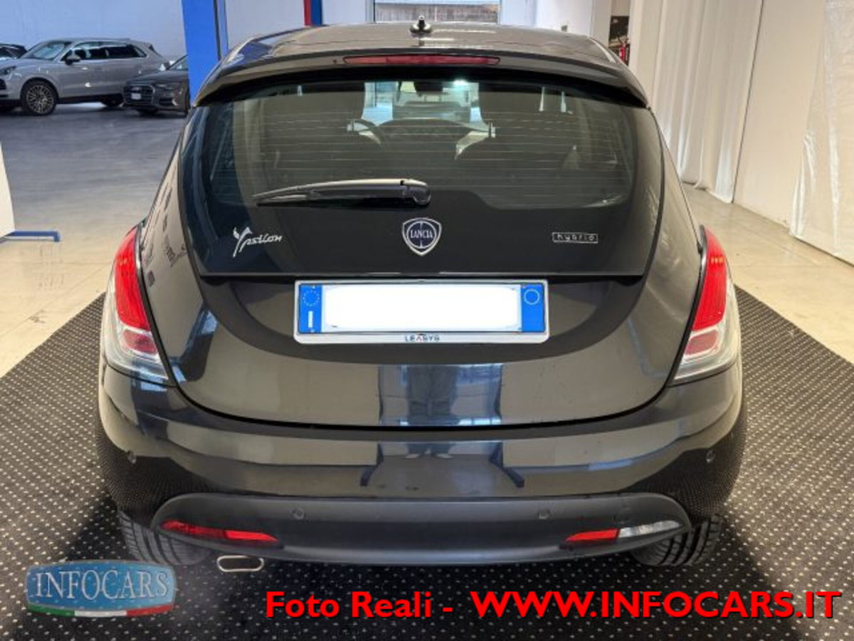 Lancia Ypsilon 1.0 FireFly 5 porte S&S Hybrid Ecochic Gold (18)