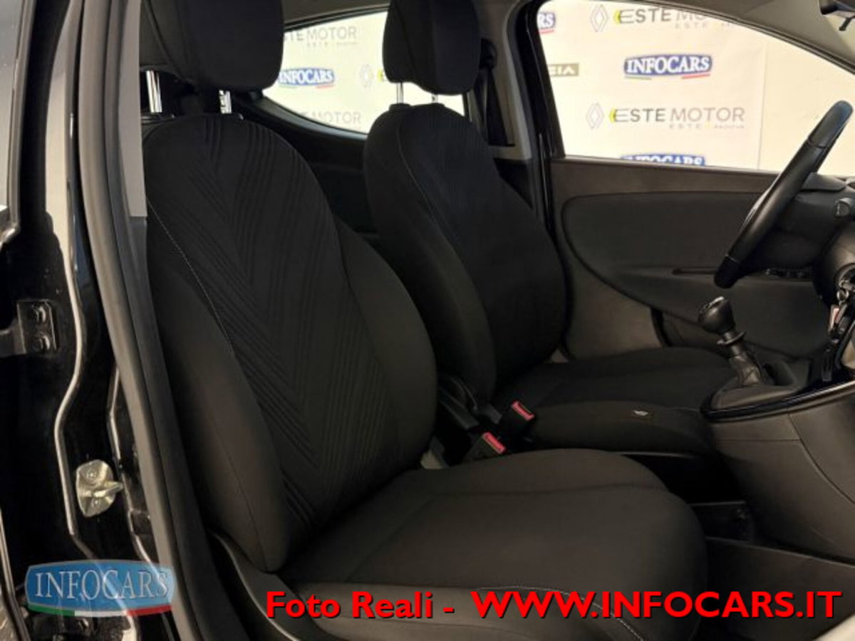 Lancia Ypsilon 1.0 FireFly 5 porte S&S Hybrid Ecochic Gold (6)