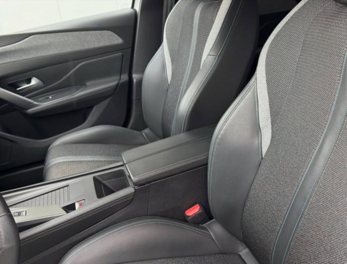 Peugeot 308 SW BlueHDi 130 S&S EAT8 Allure Pack (12)