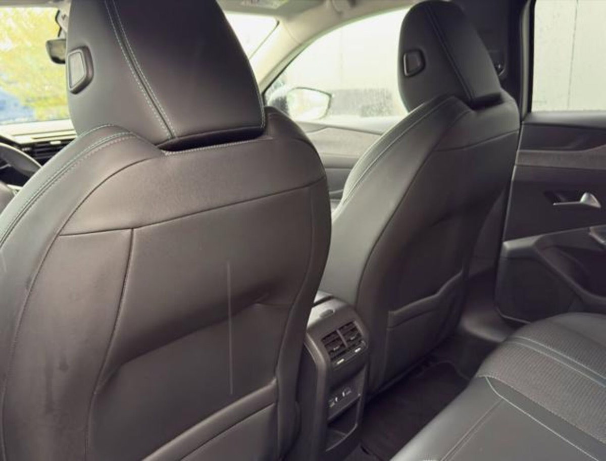 Peugeot 308 SW BlueHDi 130 S&S EAT8 Allure Pack (14)