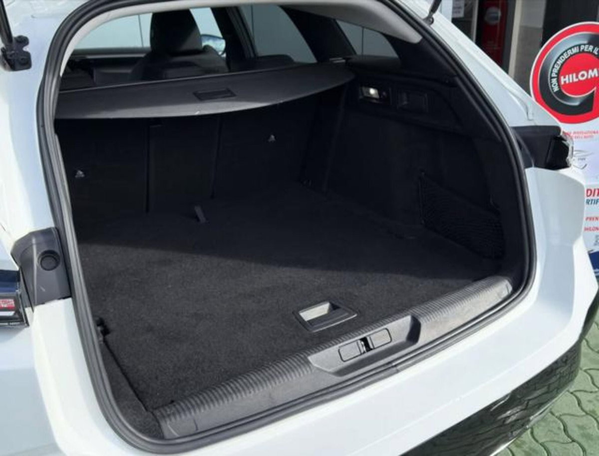 Peugeot 308 SW BlueHDi 130 S&S EAT8 Allure Pack (19)