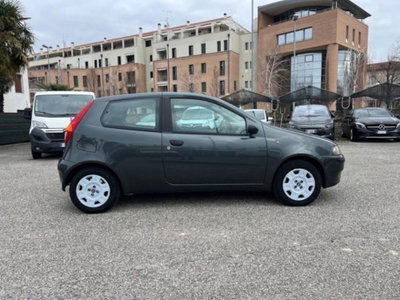 Fiat Punto 1.2i cat 3 porte ELX (8)