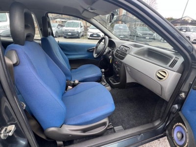 Fiat Punto 1.2i cat 3 porte ELX (9)