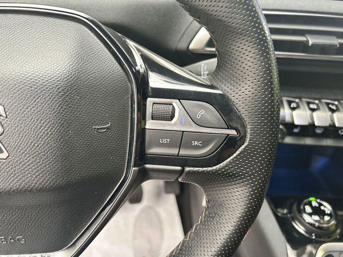 Peugeot 3008 BlueHDi 130 S&S EAT8 GT Line (13)