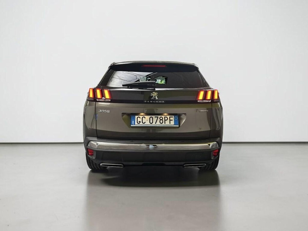 Peugeot 3008 BlueHDi 130 S&S EAT8 GT Line (4)