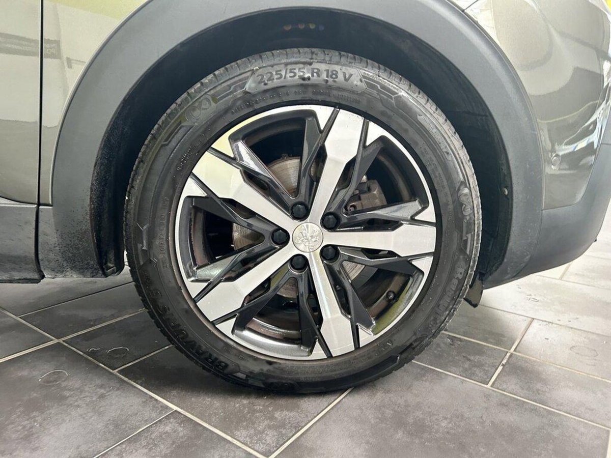 Peugeot 3008 BlueHDi 130 S&S EAT8 GT Line (6)