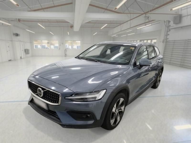 Volvo V60 Cross Country 2.0 b4 Ultimate awd auto