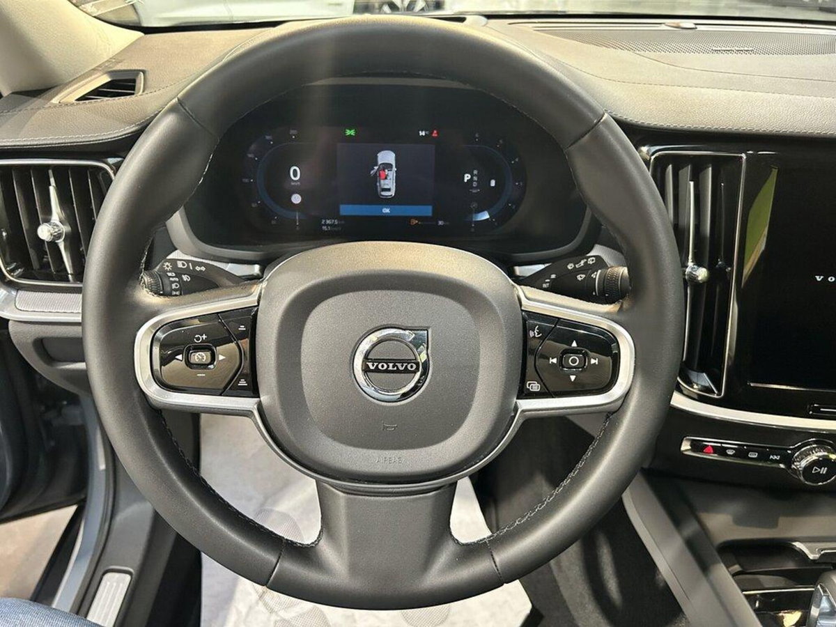 Volvo V60 Cross Country 2.0 b4 Ultimate awd auto (13)