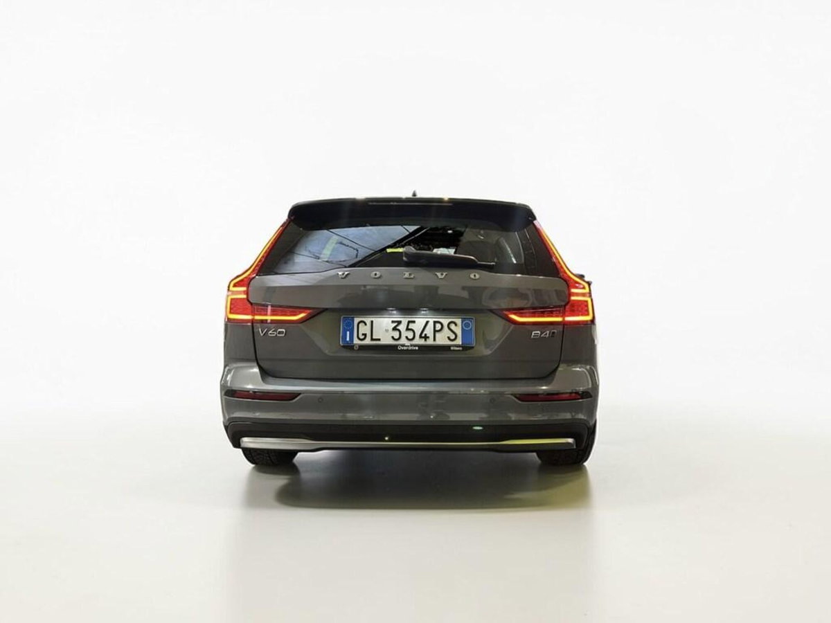 Volvo V60 Cross Country 2.0 b4 Ultimate awd auto (4)