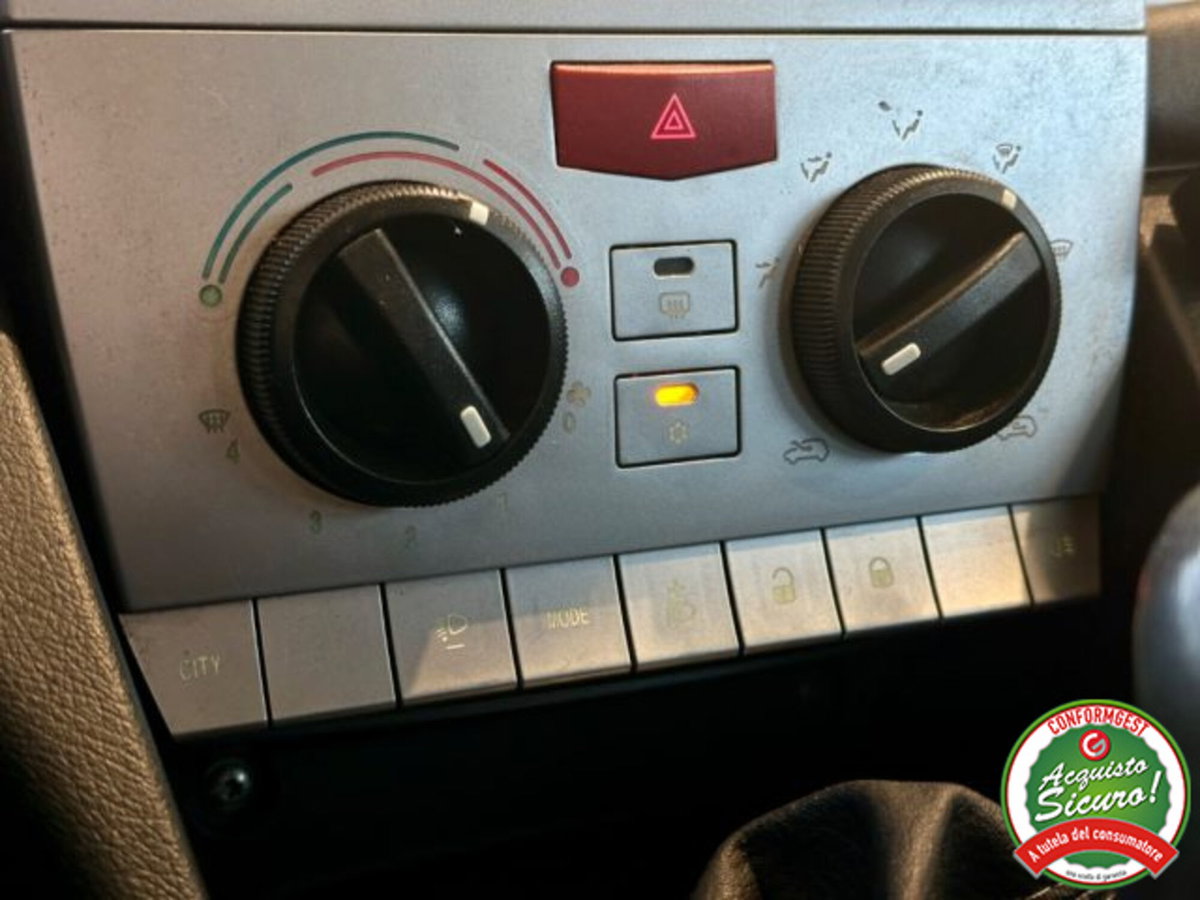 Lancia Ypsilon 1.2 Ego (11)