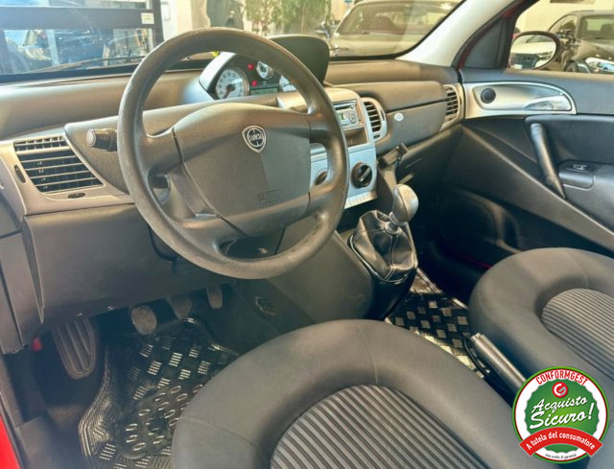 Lancia Ypsilon 1.2 Ego (8)