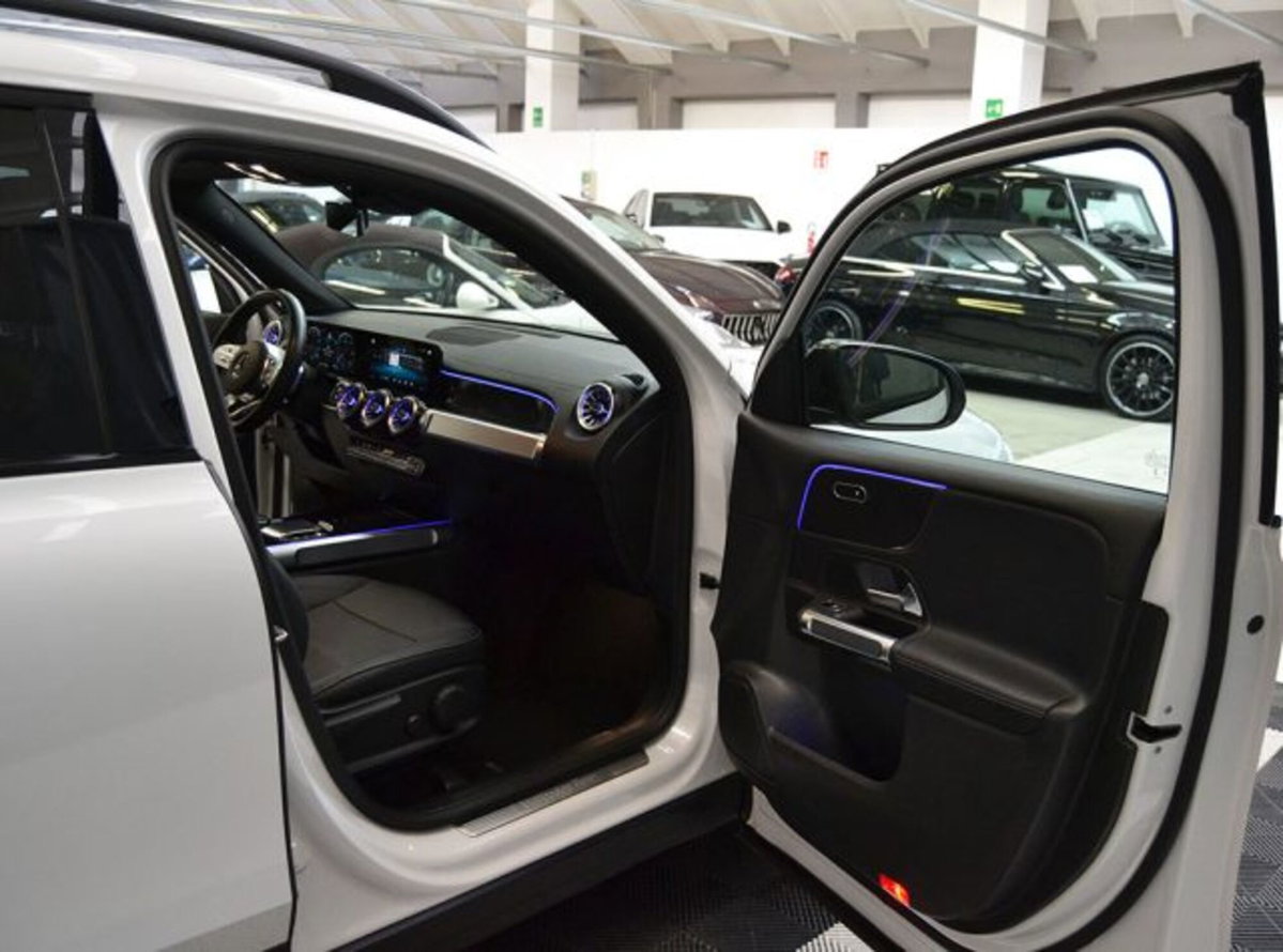 Mercedes-Benz GLB 200 d Automatic 4Matic Premium (4)