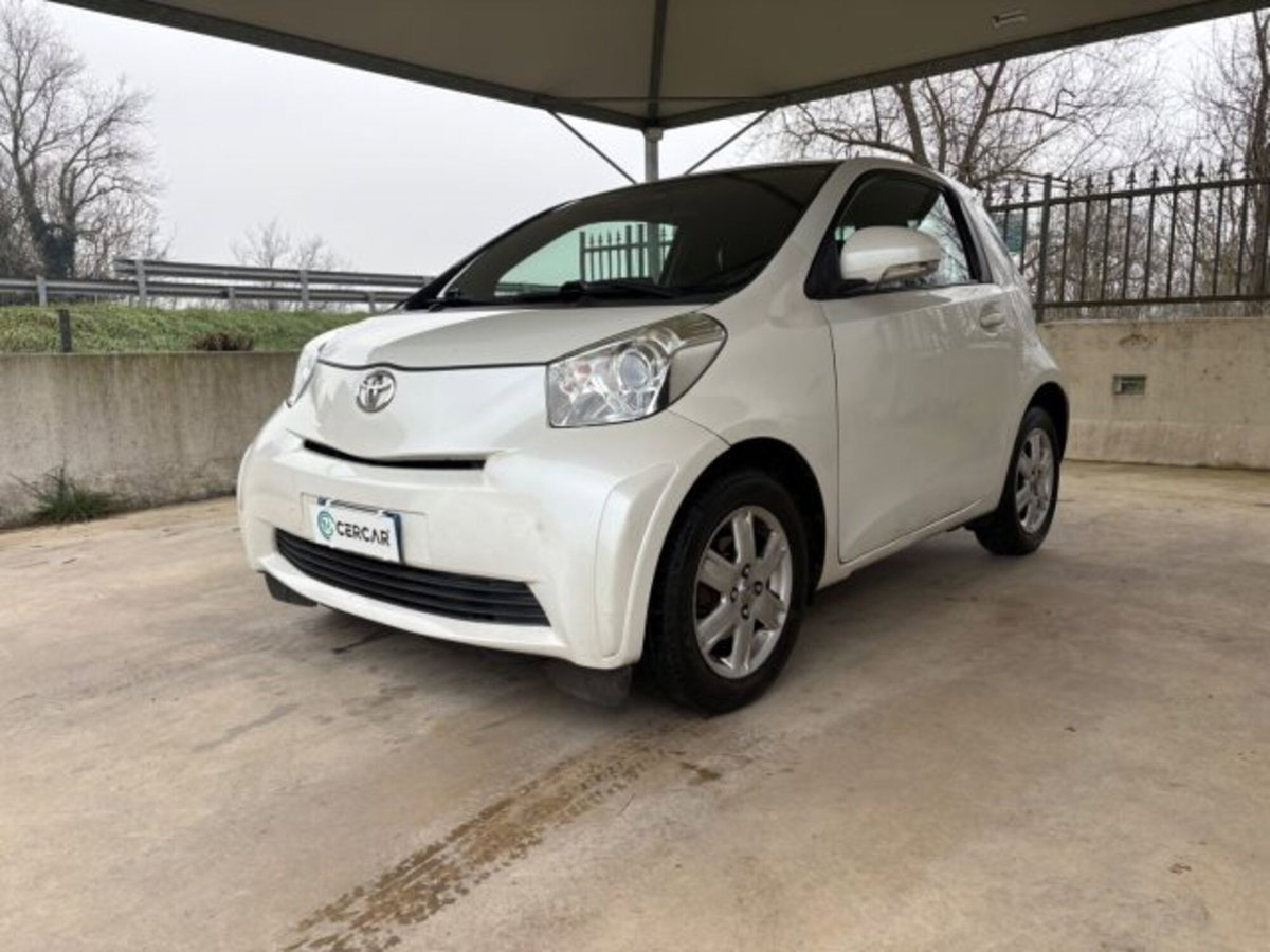 Toyota iQ 1.0 CVT Lounge