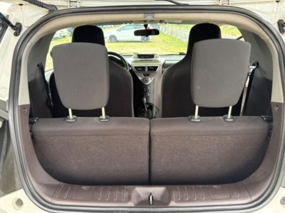 Toyota iQ 1.0 CVT Lounge (19)