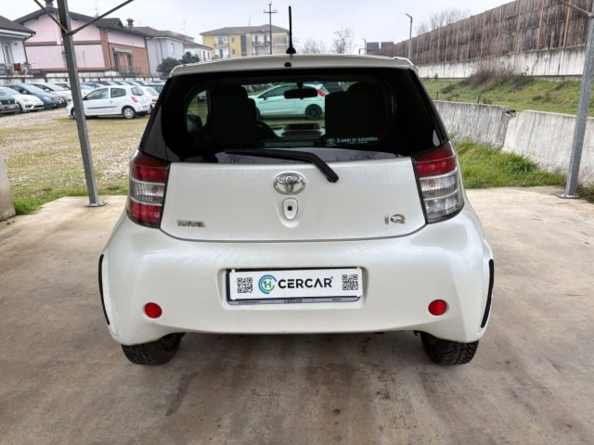 Toyota iQ 1.0 CVT Lounge (5)