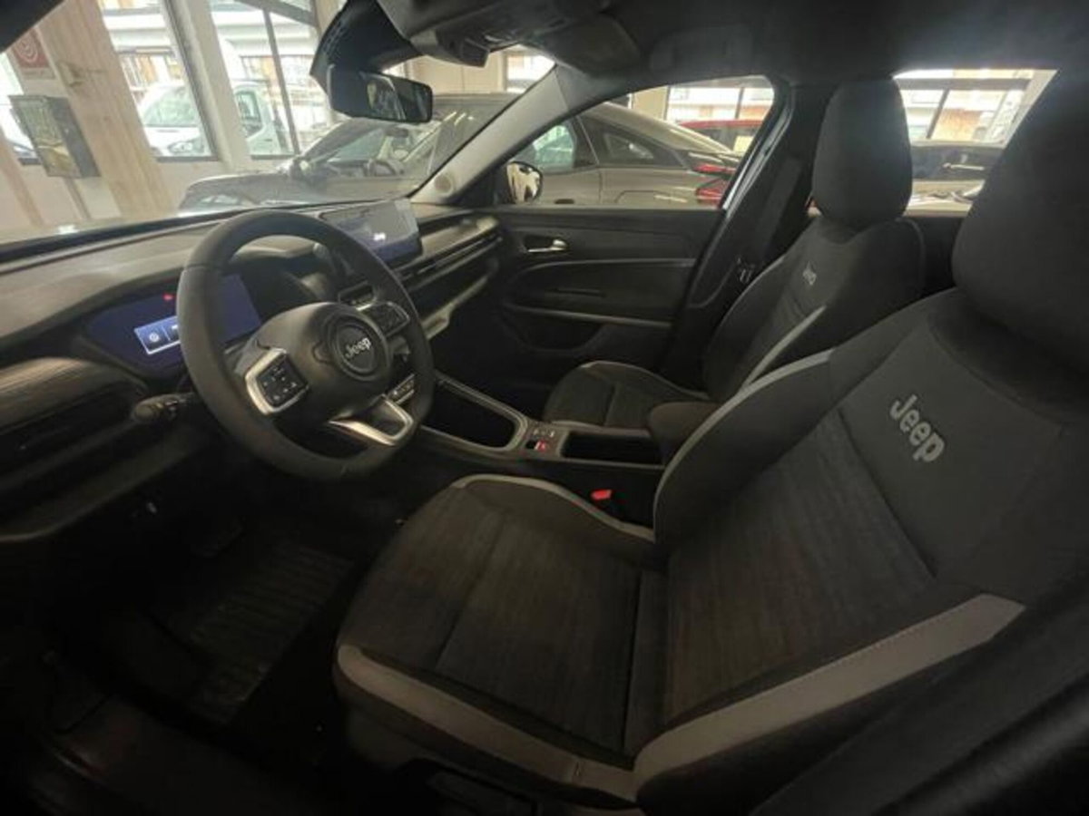 Jeep Avenger 1.2 turbo e-hybrid mhev Longitude fwd 110cv edct6 (10)