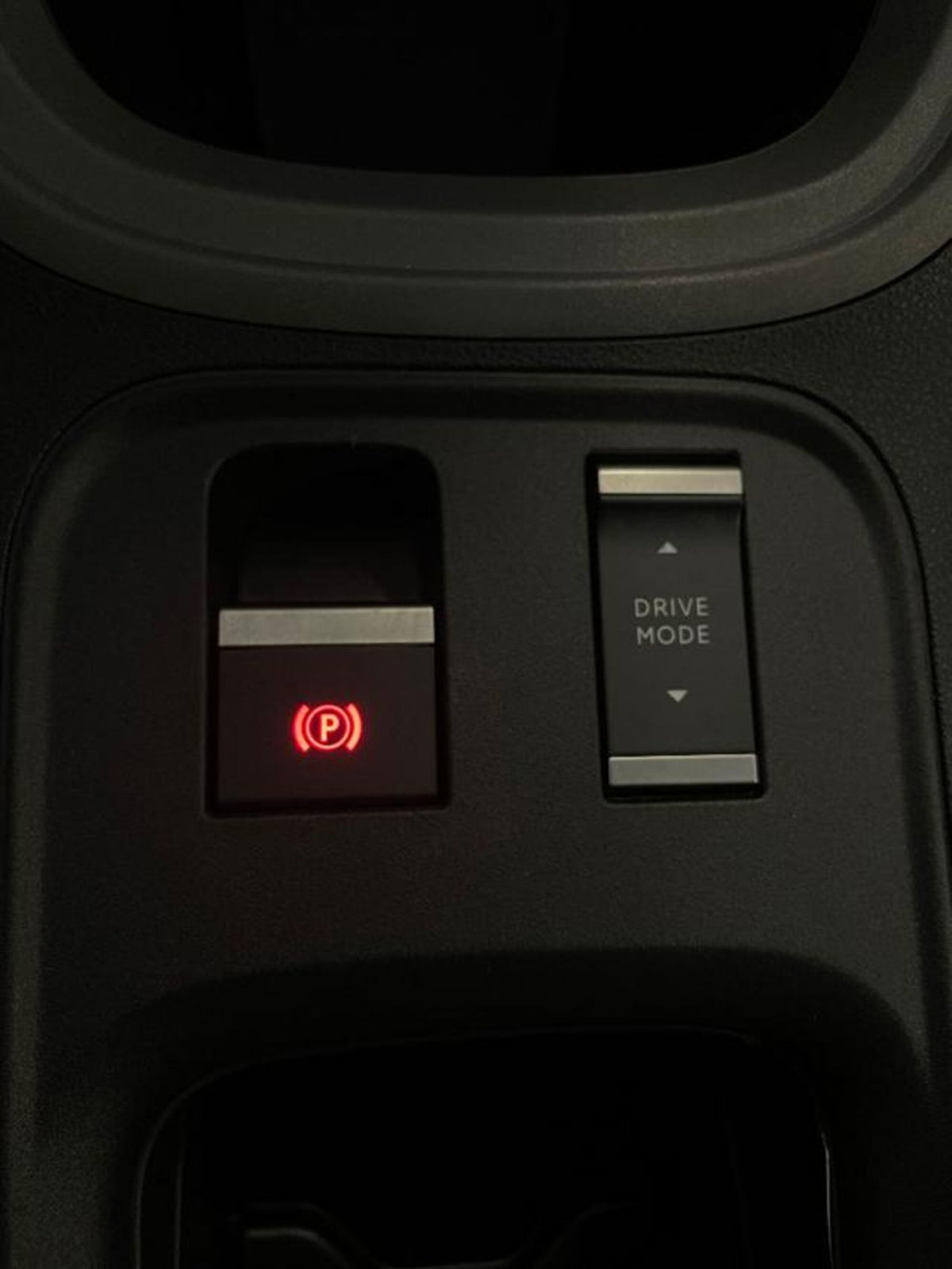 Jeep Avenger 1.2 turbo e-hybrid mhev Longitude fwd 110cv edct6 (13)