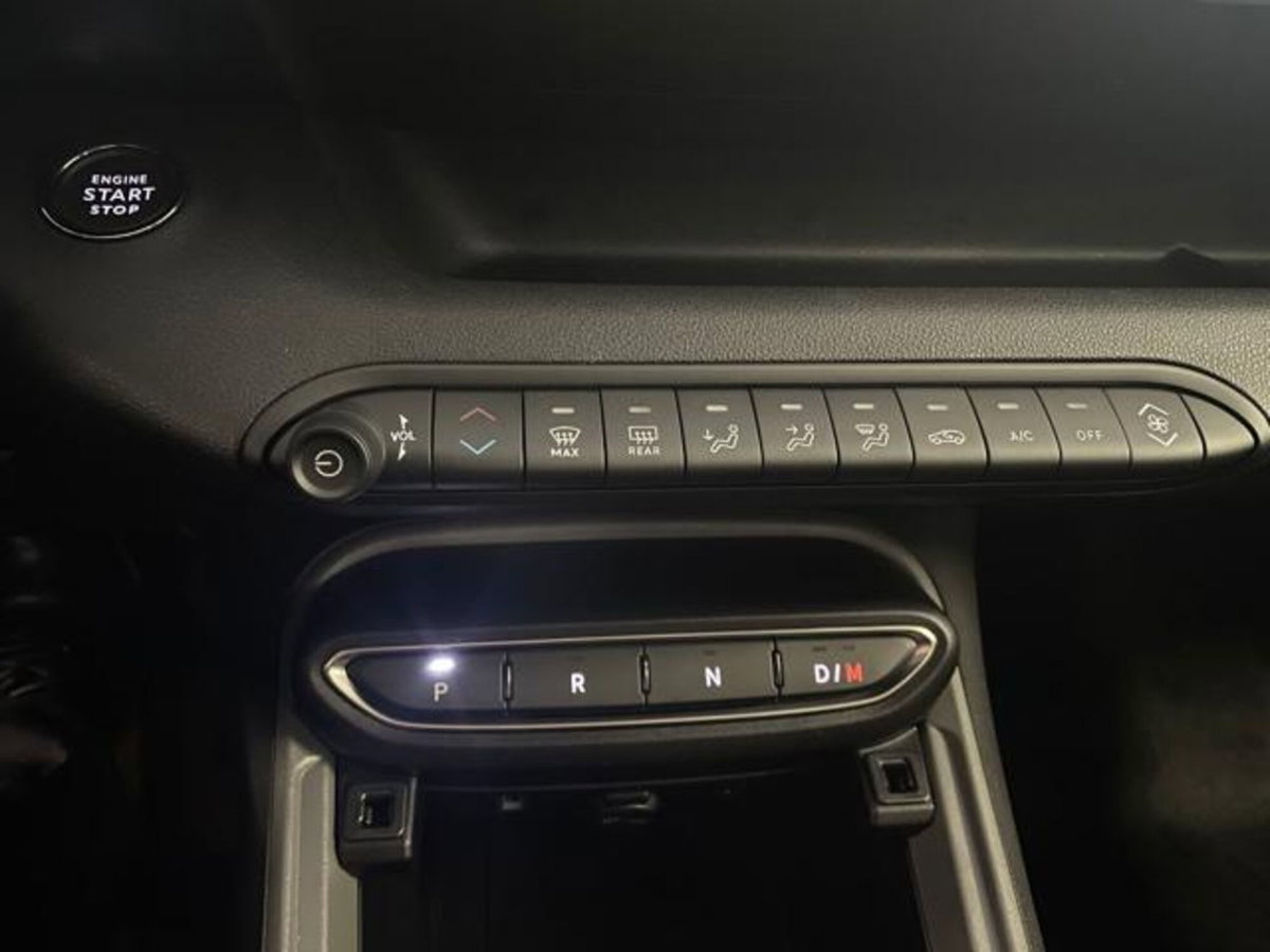 Jeep Avenger 1.2 turbo e-hybrid mhev Longitude fwd 110cv edct6 (14)