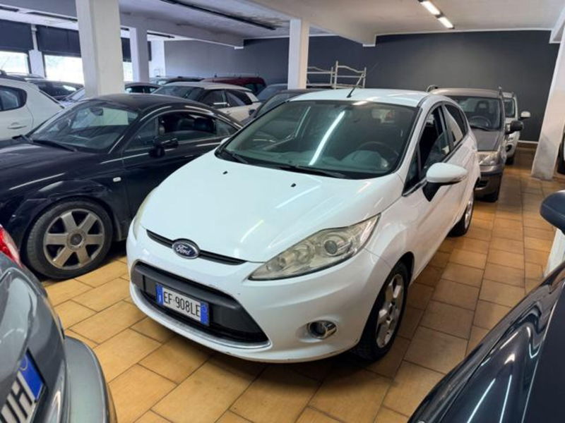Ford Fiesta 1.4 TDCi 70CV 5 porte Titanium