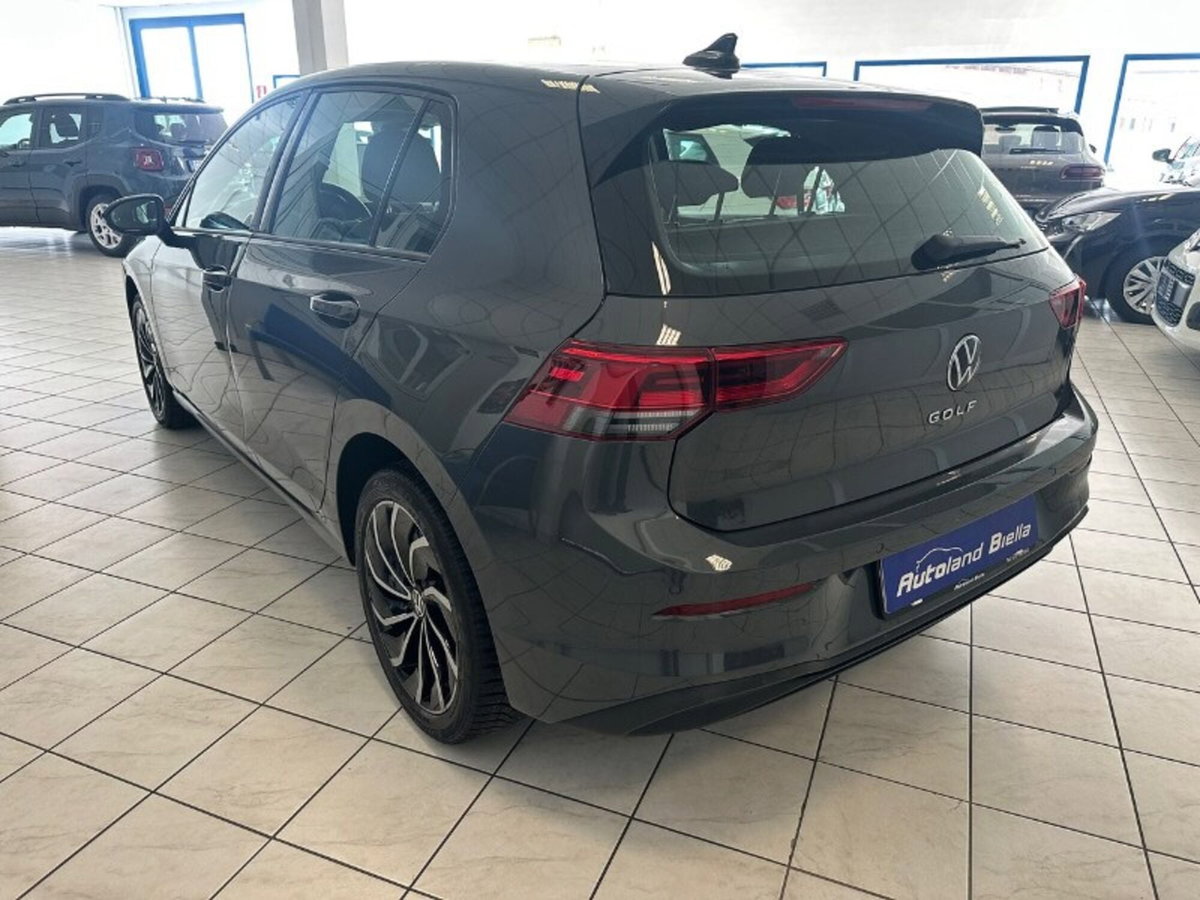 Volkswagen Golf 1.0 TSI EVO Life (8)