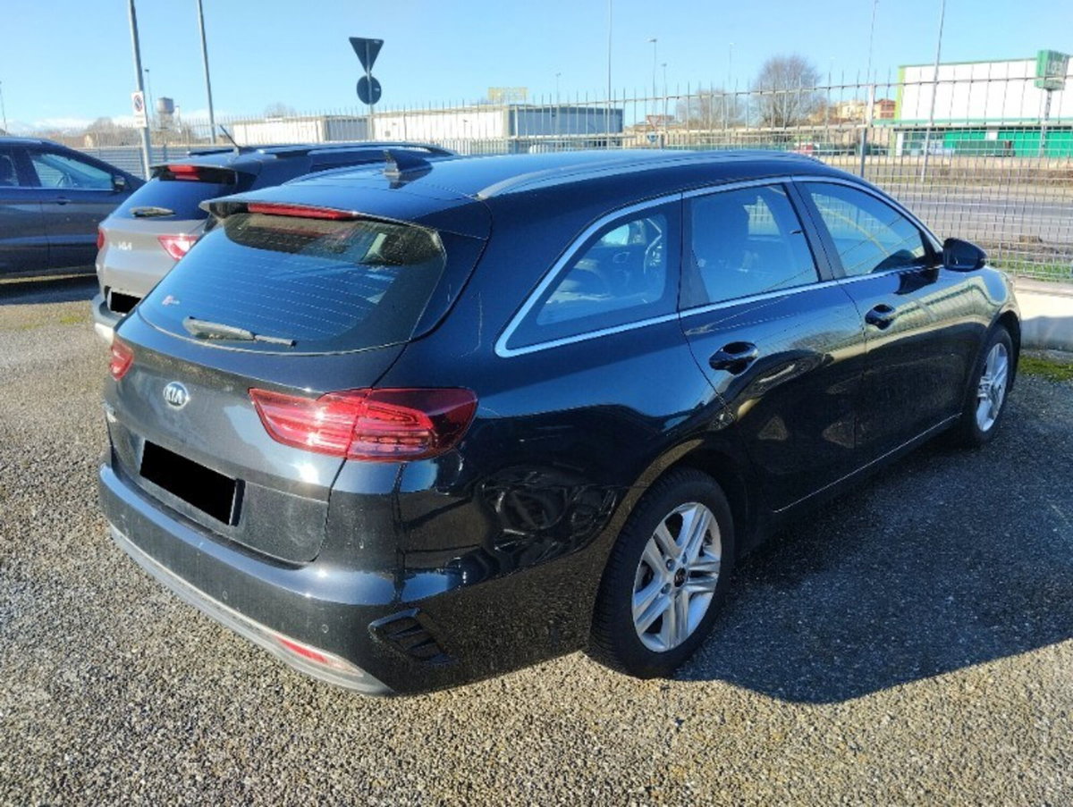 Kia Ceed Sport Wagon 1.6 CRDi 115 CV SW Business Class (3)