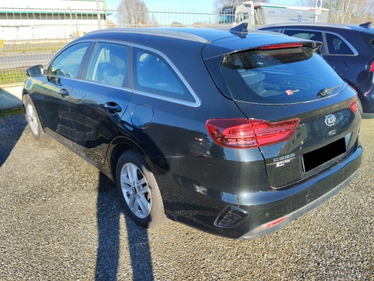 Kia Ceed Sport Wagon 1.6 CRDi 115 CV SW Business Class (4)