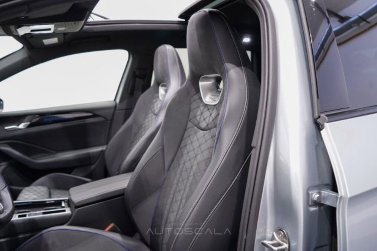 Volkswagen Passat Variant 1.5 TSI ACT DSG Business (13)