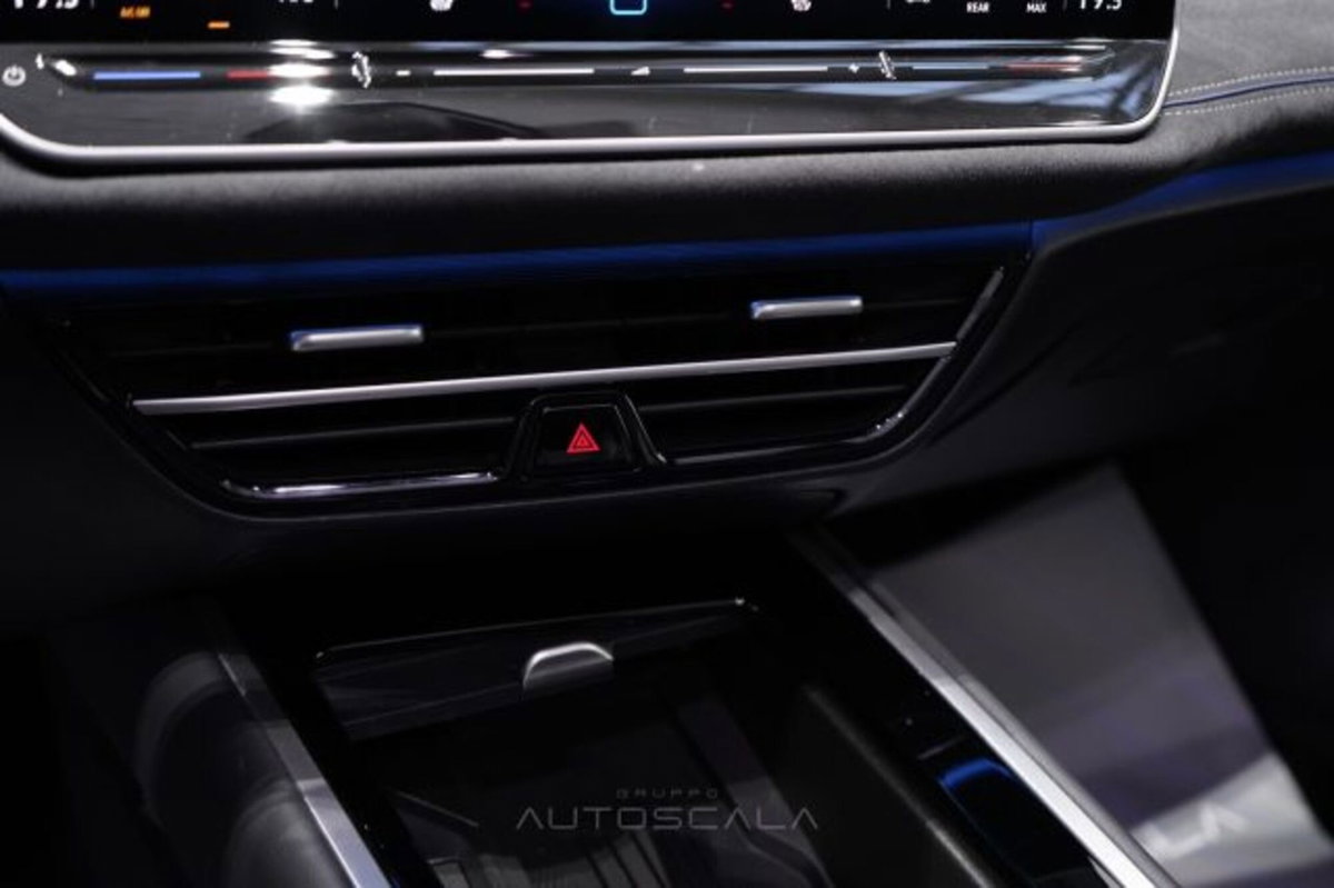 Volkswagen Passat Variant 1.5 TSI ACT DSG Business (19)