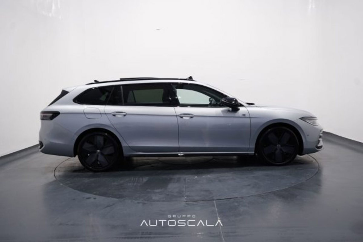 Volkswagen Passat Variant 1.5 TSI ACT DSG Business (7)