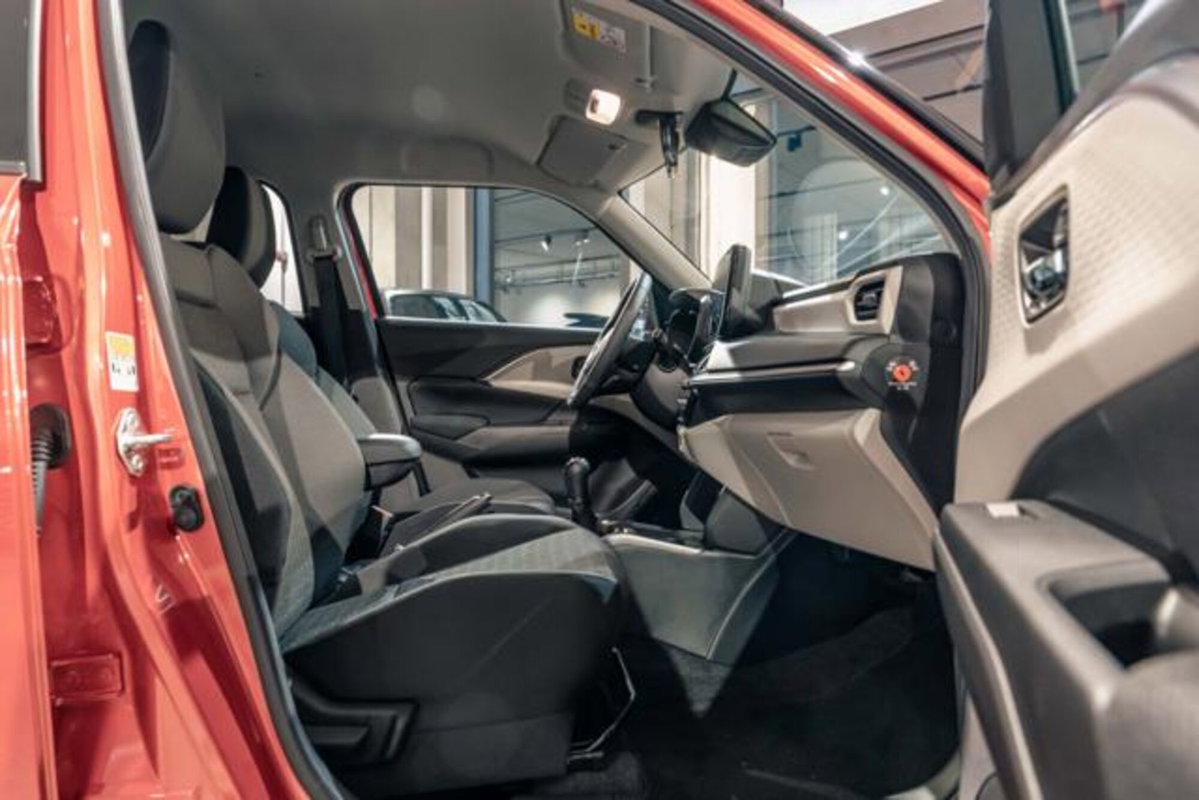 Suzuki Swift 1.2 Hybrid Cool (8)