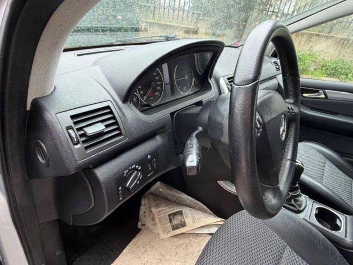 Mercedes-Benz Classe A 180 CDI Avantgarde (11)