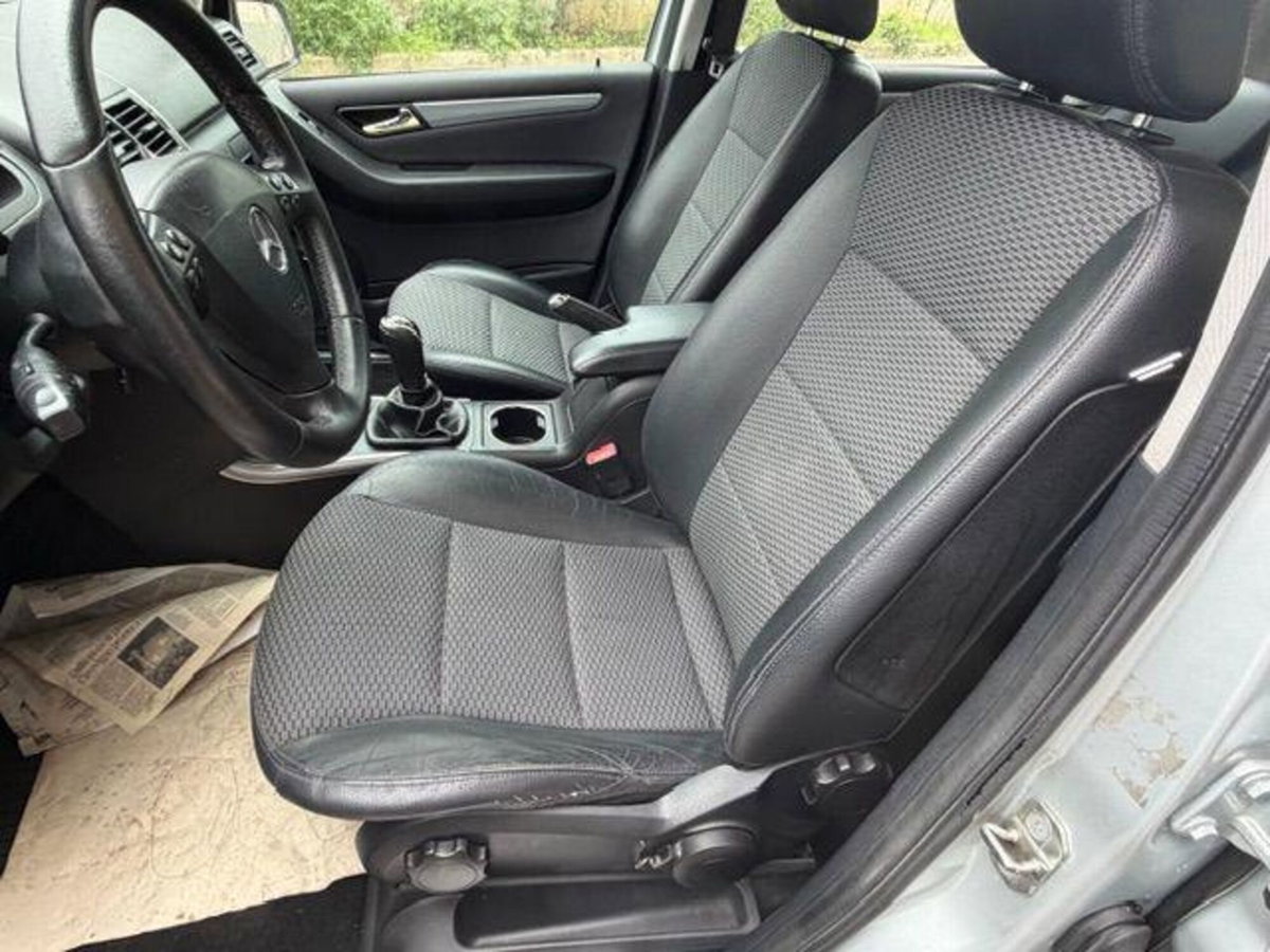 Mercedes-Benz Classe A 180 CDI Avantgarde (15)