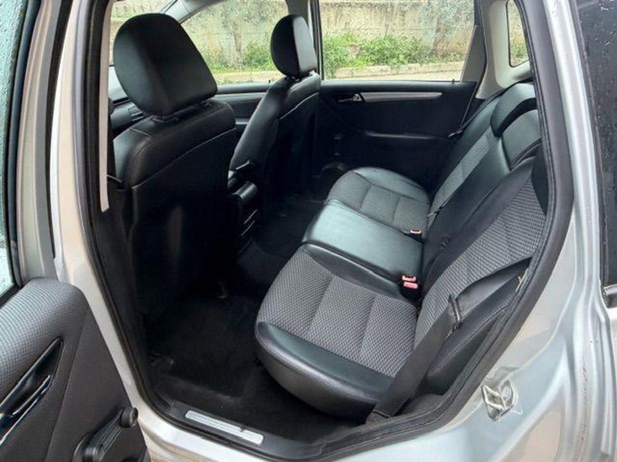 Mercedes-Benz Classe A 180 CDI Avantgarde (18)