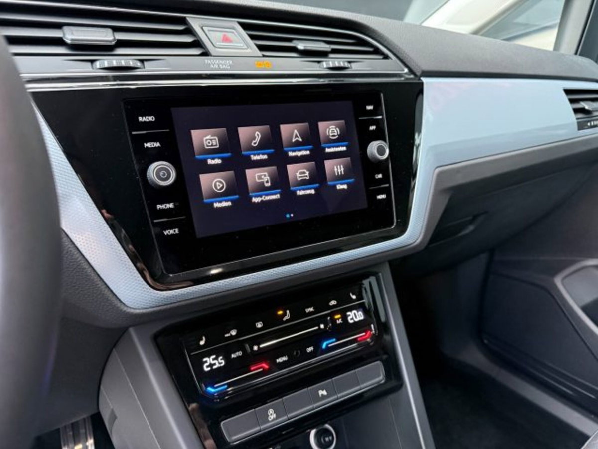 Volkswagen Touran 1.5 tsi Edition 150cv (11)