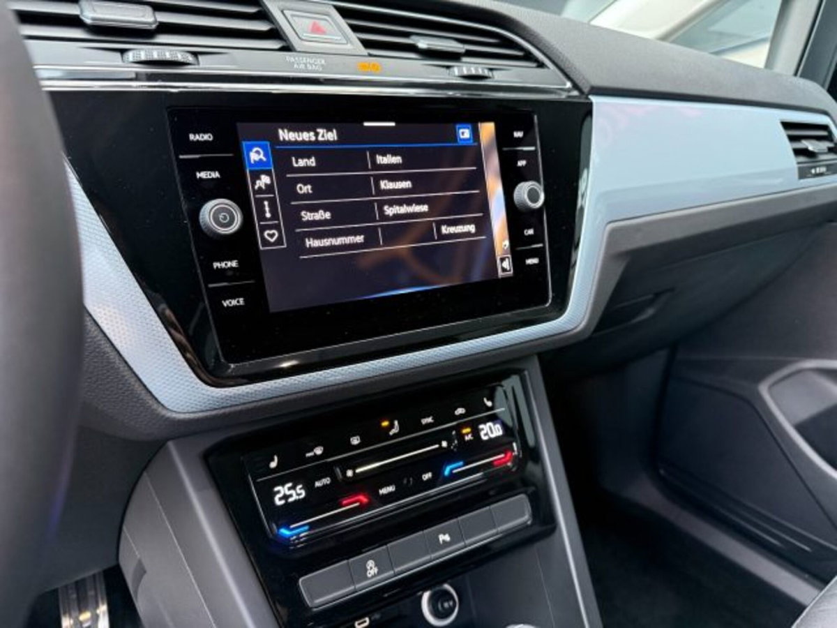 Volkswagen Touran 1.5 tsi Edition 150cv (12)