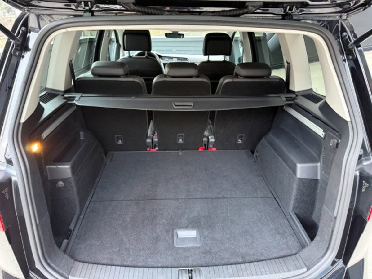 Volkswagen Touran 1.5 tsi Edition 150cv (17)