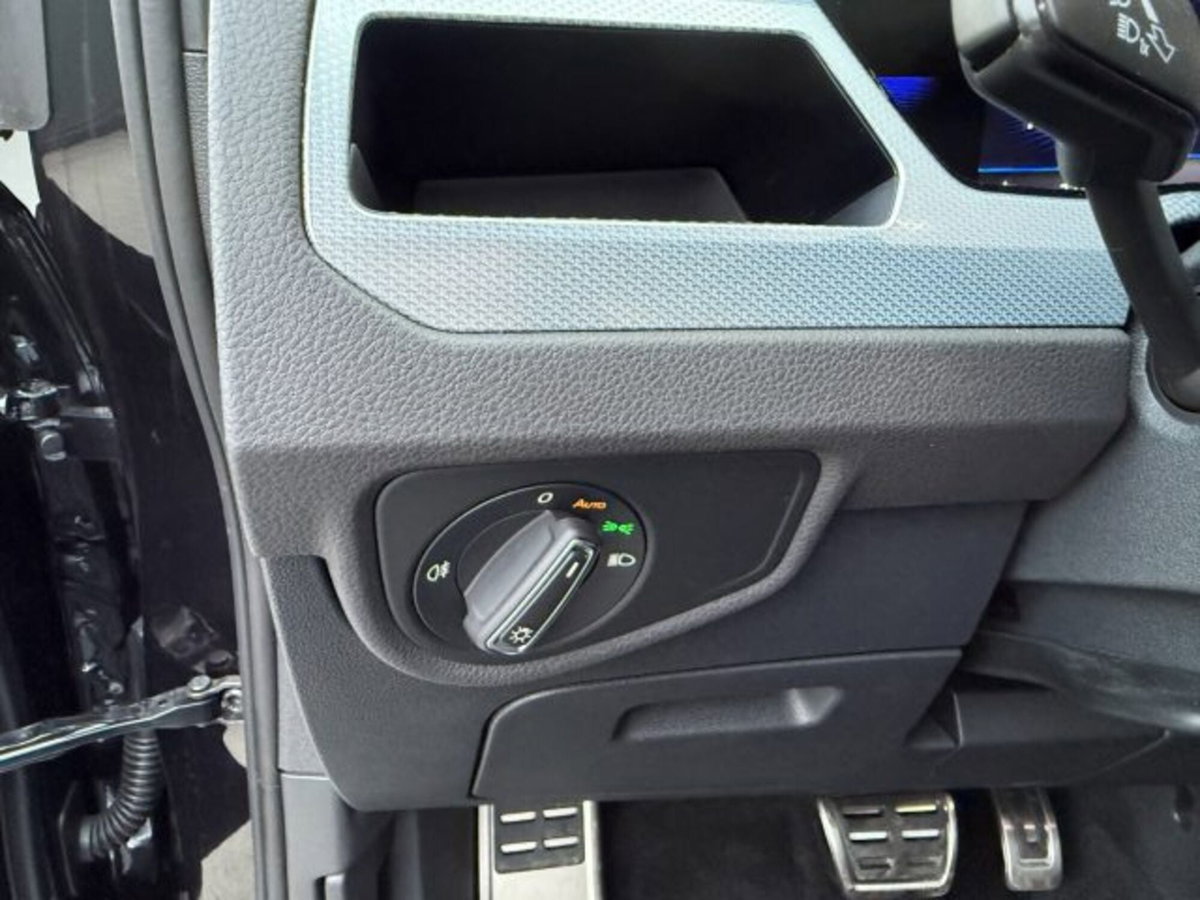 Volkswagen Touran 1.5 tsi Edition 150cv (8)